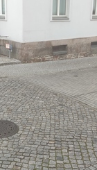 Pflasterung an der Sparkasse (gibt es auch auf Höhe Rossmann)